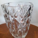 Vase ancien à facettes en verre