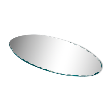 Old oval beveled mirror to place