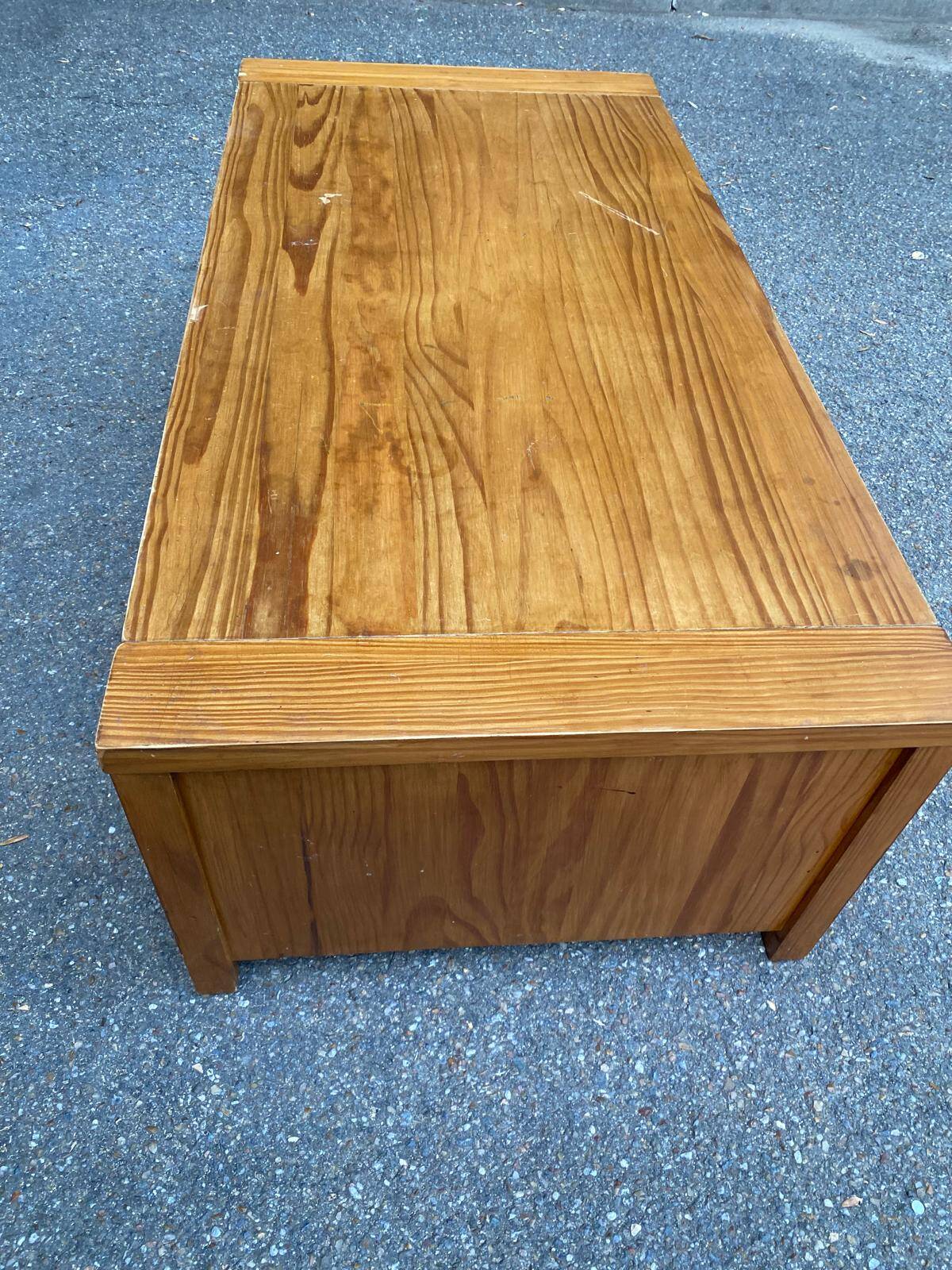 Solid wood coffee table with sliding door, stained pine, 120x60cm.
