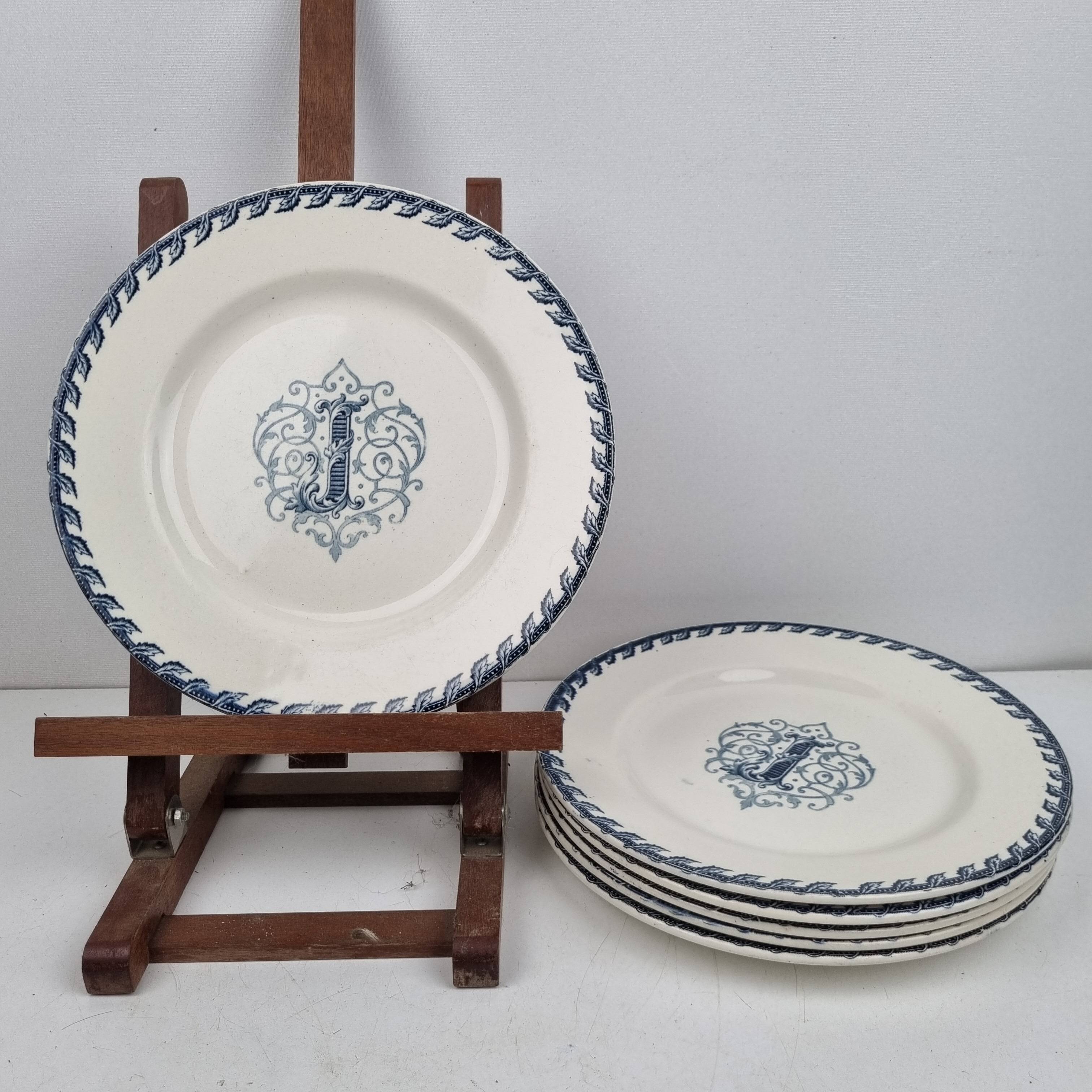 6 flat plates from Lunéville ironstone.