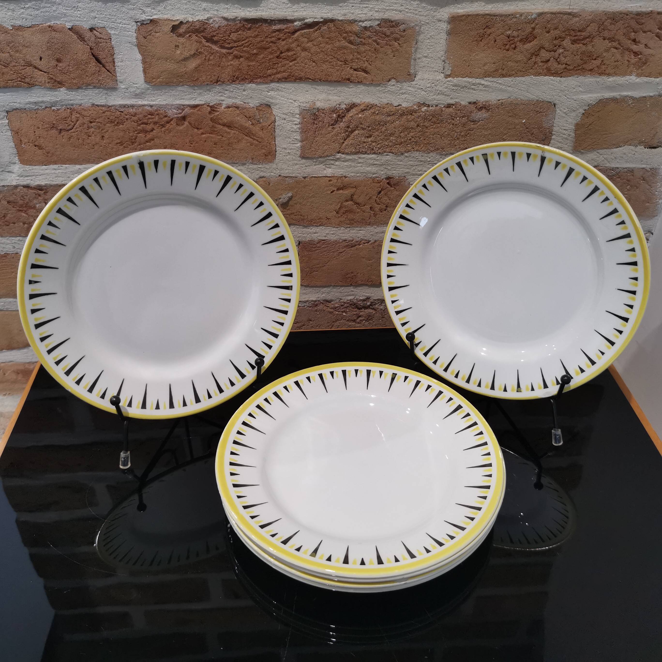 6 dessert plates from the 50s in yellow & black Badonviller earthenware