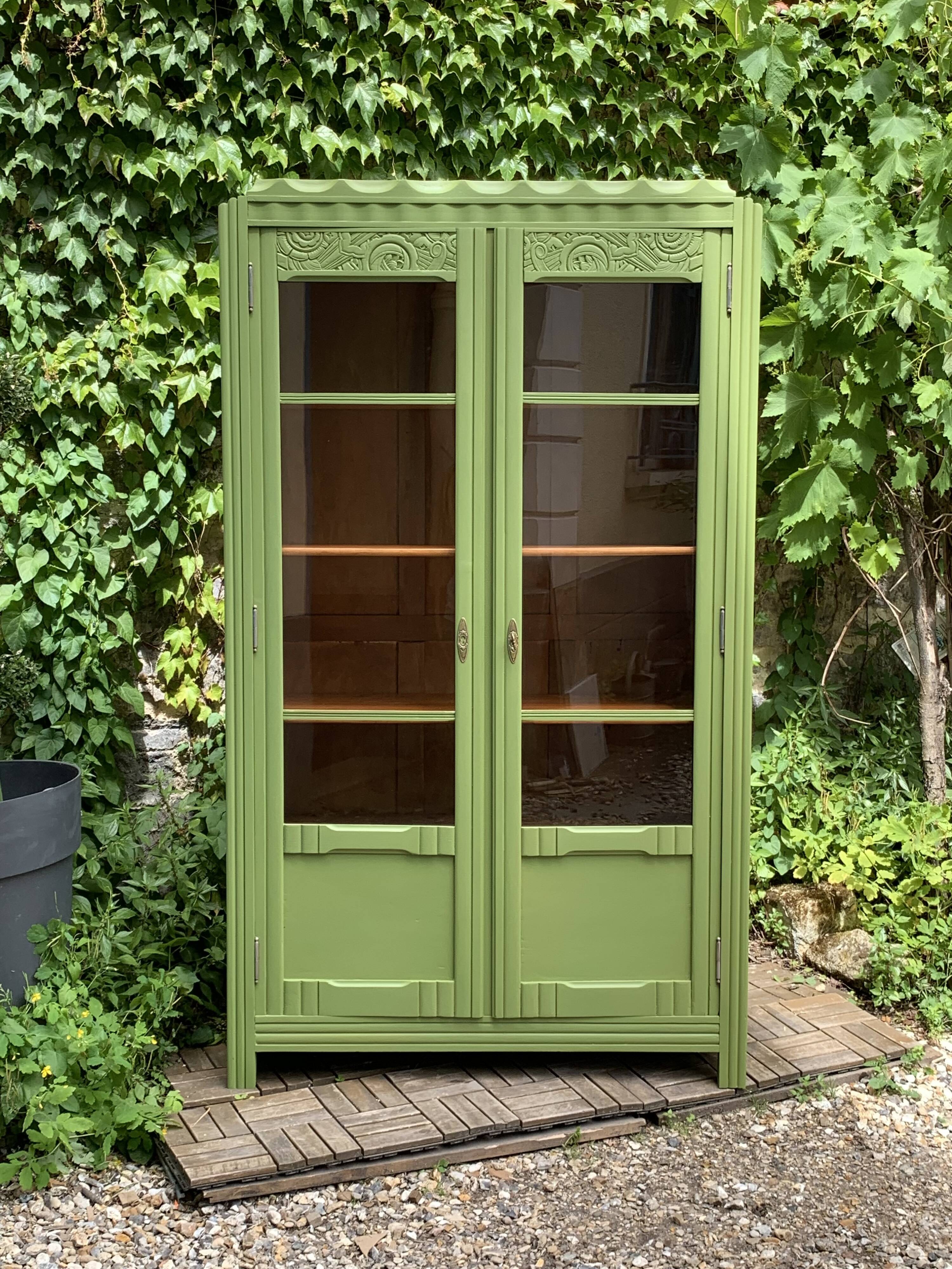 Armoire parisienne vitrée art déco 1930 kaki