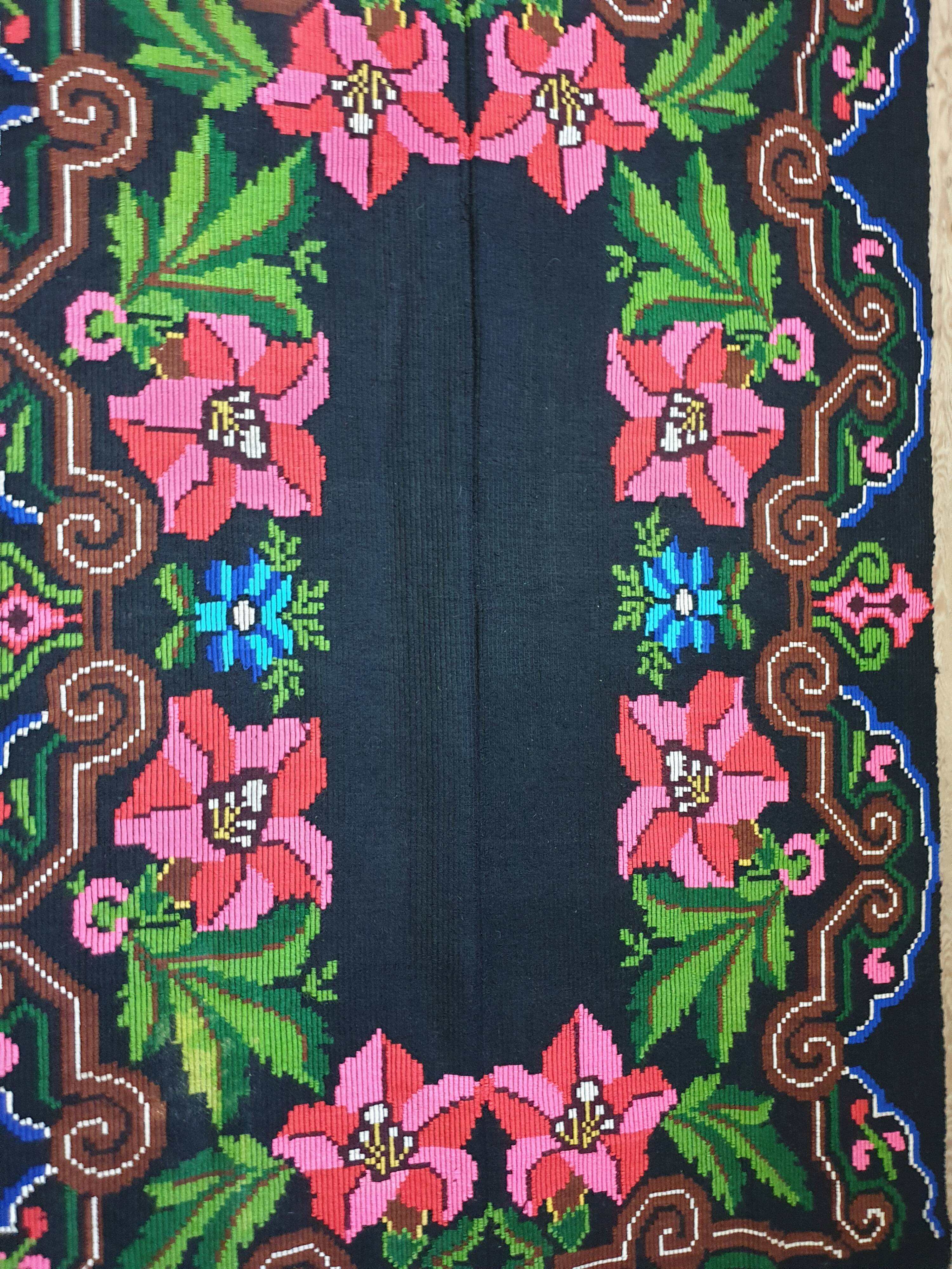 Romanian vintage carpet, throw with delicate flowers