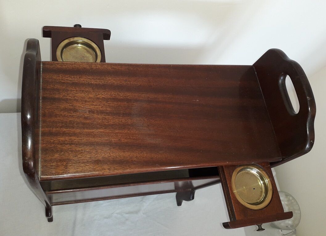 Wooden magazine rack