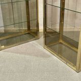 Paire de vitrines d'exposition en chrome doré et verre fumé - années 80