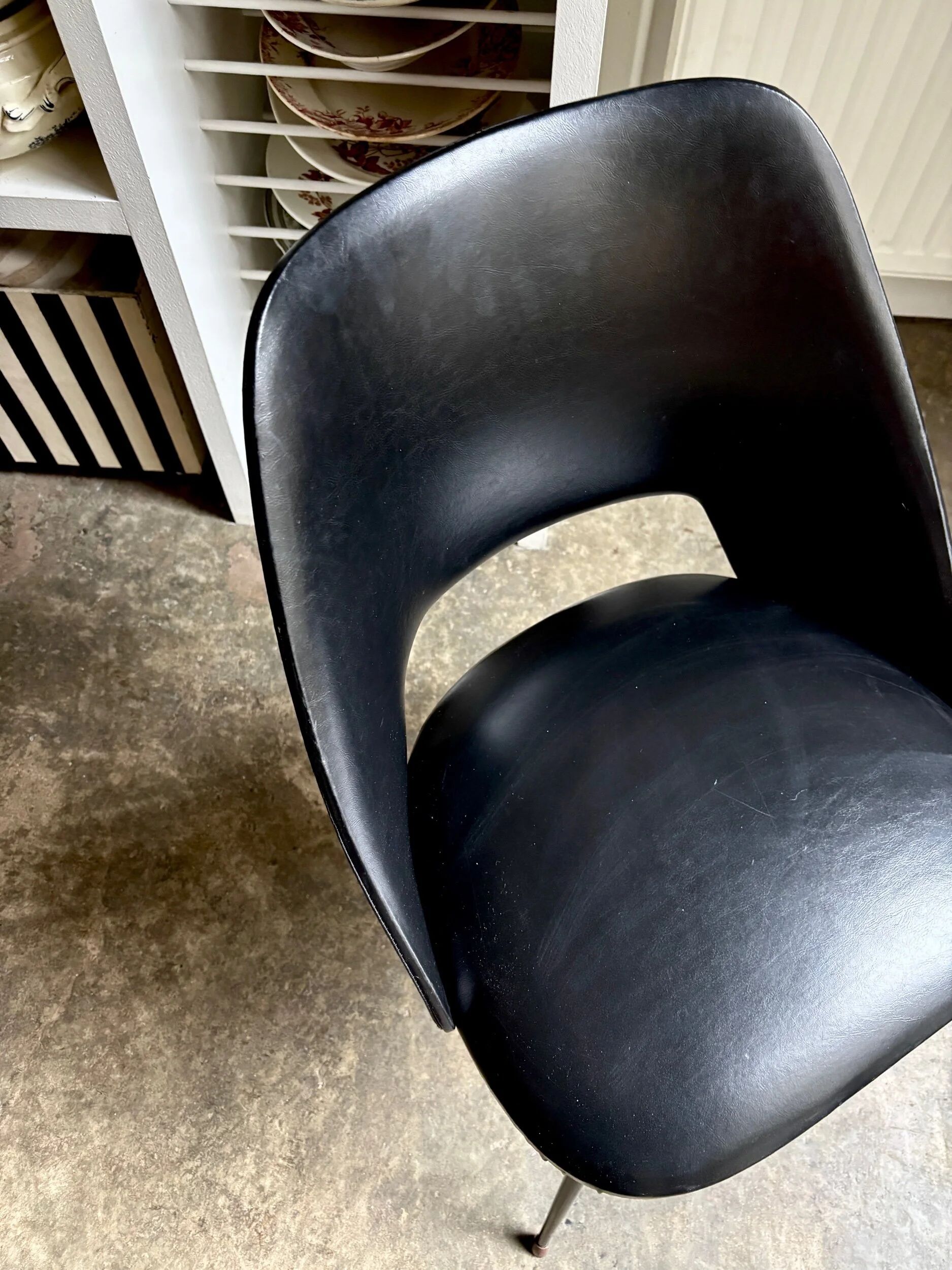 Chair in black faux leather