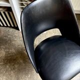 Chair in black faux leather