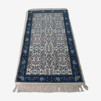 Vintage carpet wool knoted handmade tunisian oriental carpet floral pattern 200x110cm