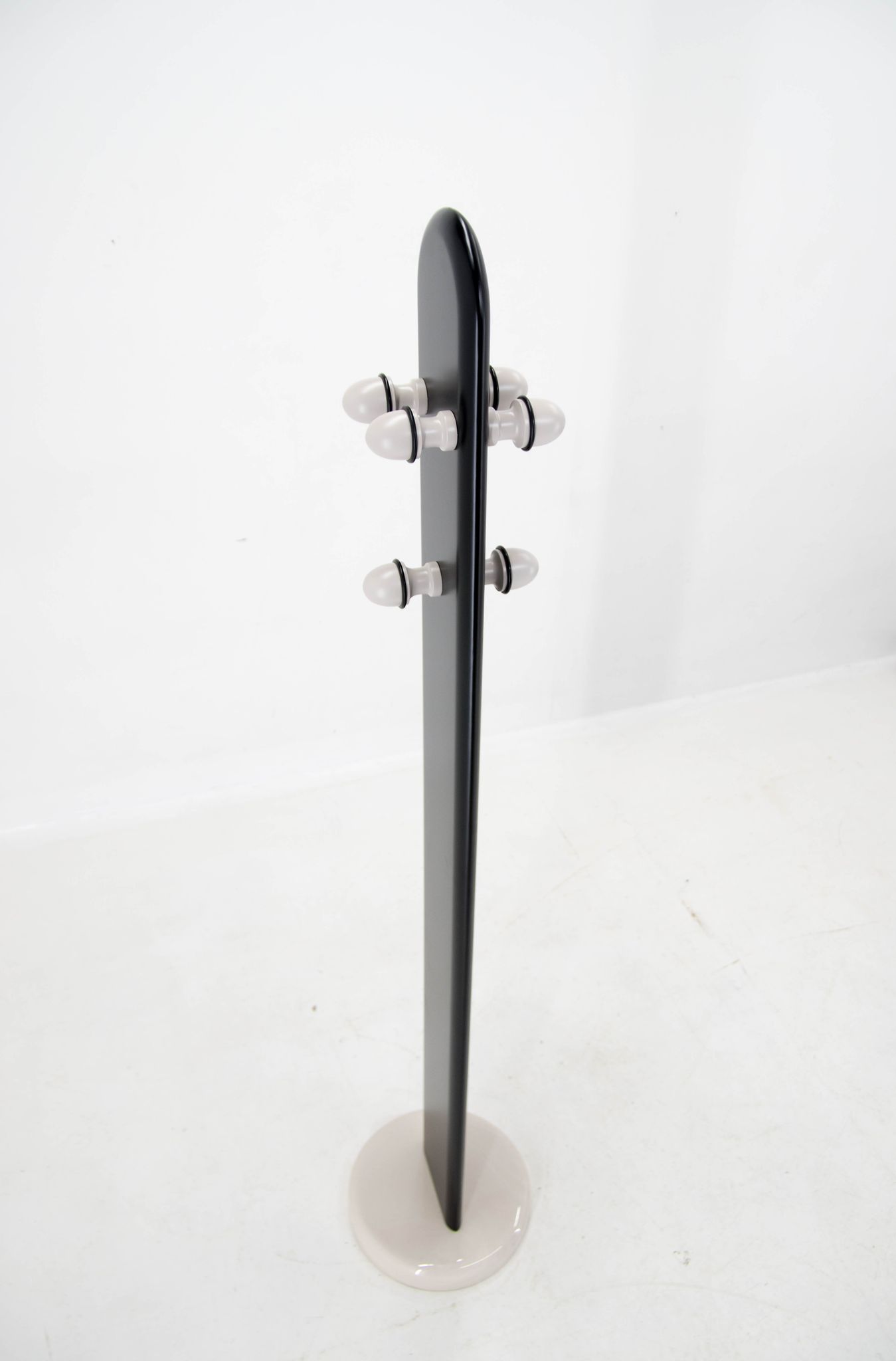 Portemanteau design en bois et marbre Italie années 1970