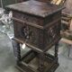 Meuble d’appoint / chevet Breton ancien en chene sculpté / XIXeme