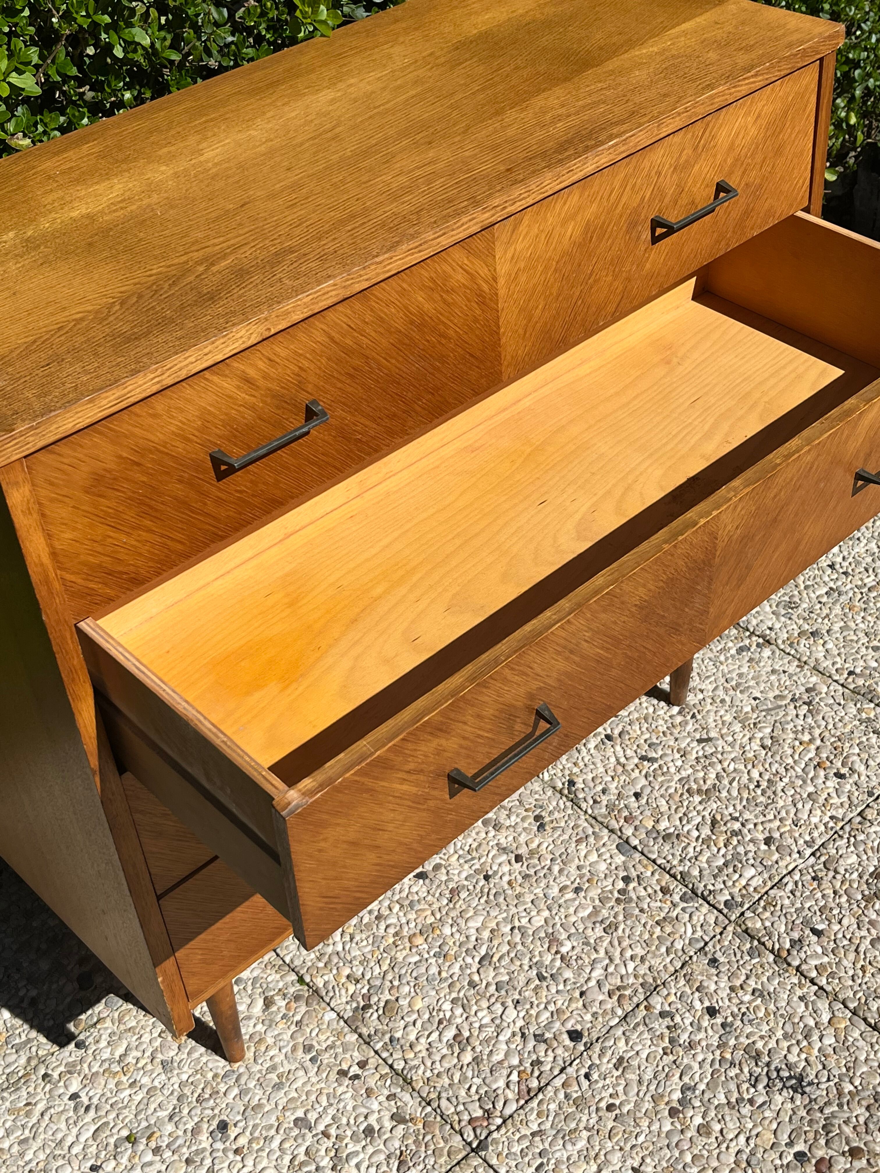 Vintage chest of drawers