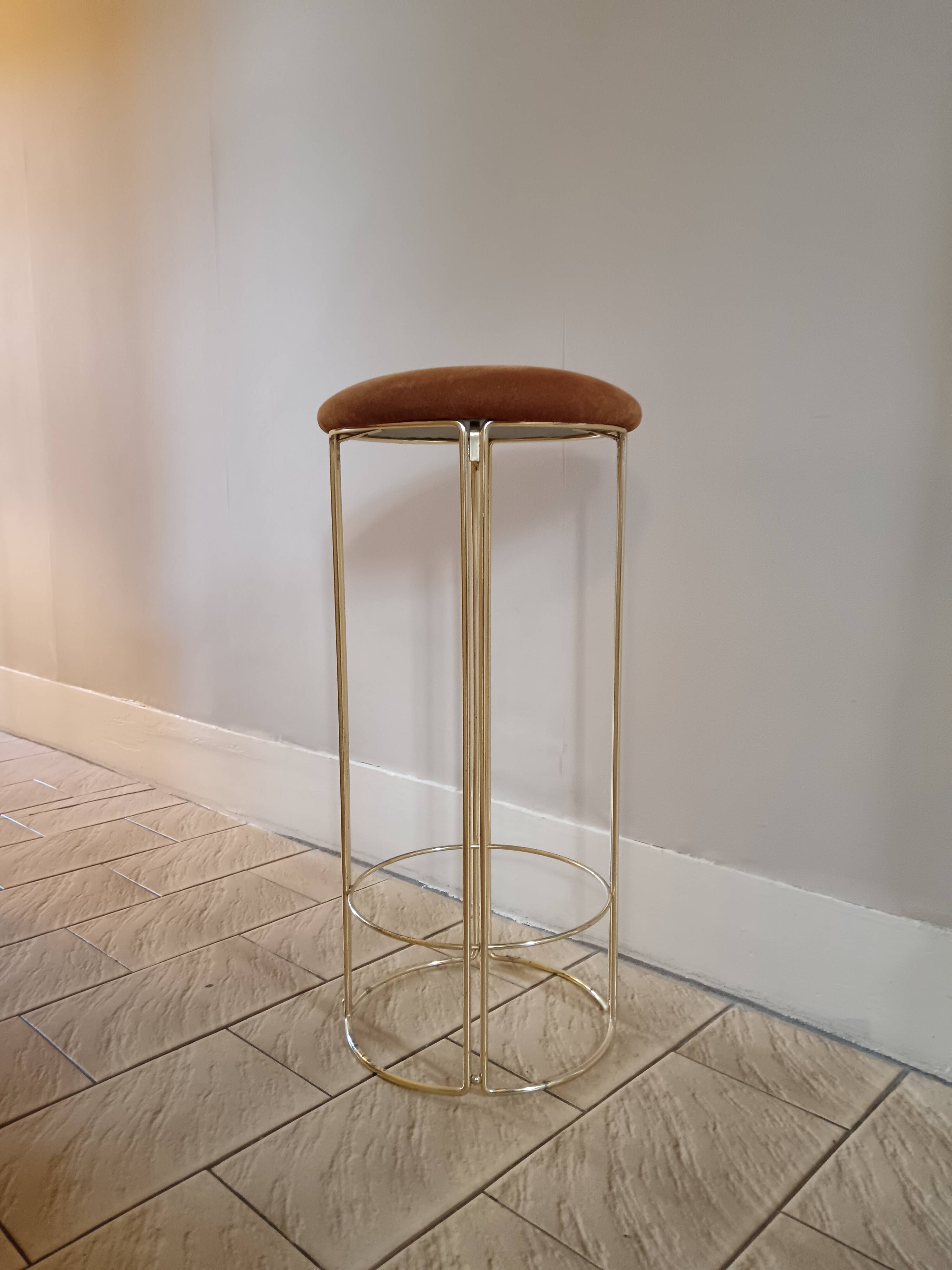 Wireframe birdcage stool