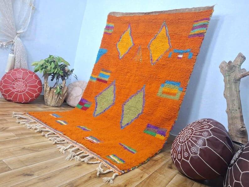 Handmade traditional Beni Ourain Berber rug, size 150 x 250 cm.