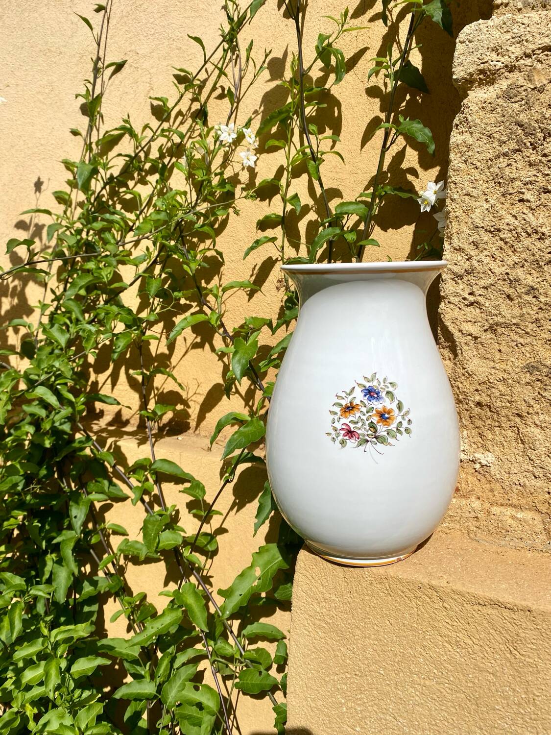 Large Moustiers vase