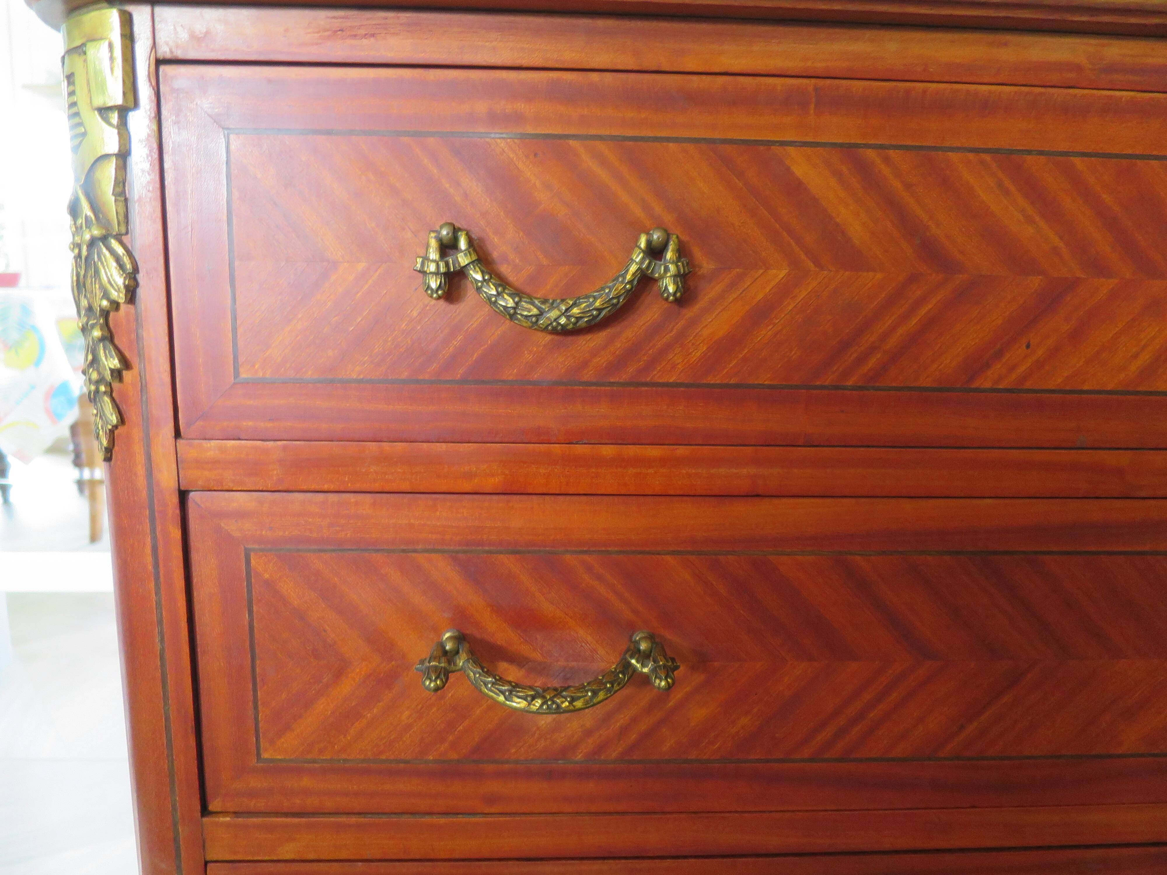 Louis XVI chest of drawers - Bronze - Butterfly wood veneer marquetry - 1930