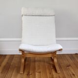 Pair of vintage Scandinavian lounge chairs and Relling ottoman, Sie model