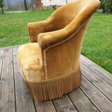 Toad armchair