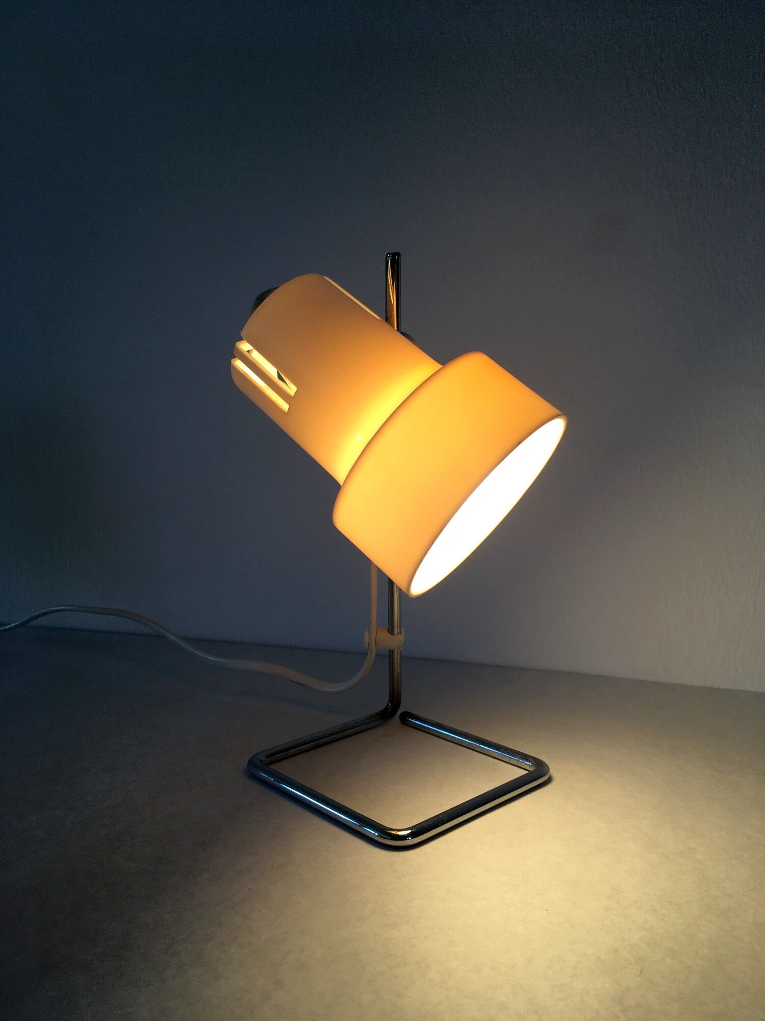 Vintage Cgm lamp 70