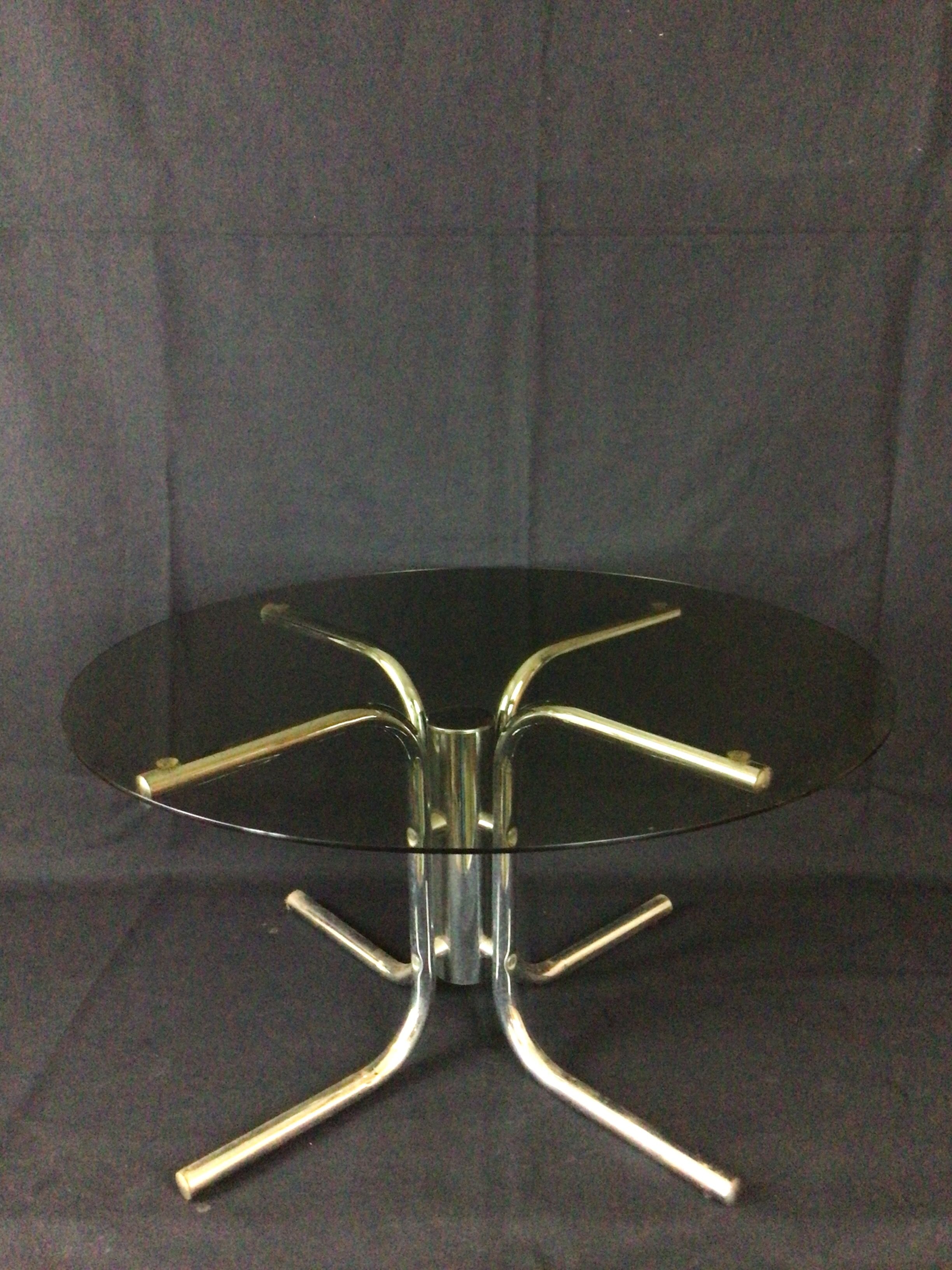 Round coffee table smoked glass
