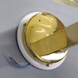 Paire d'appliques murales Art Déco tchécoslovaques des années 1940 en laiton avec abat-jour en verre opalin