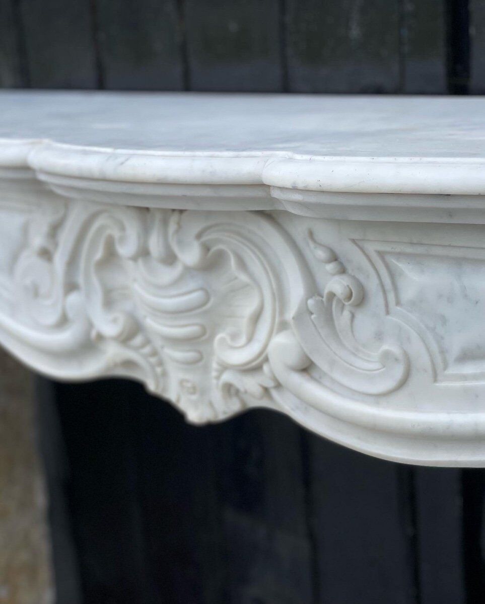 Fireplace in carrara marble around 1880