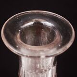 Carafe soufflée à la main et monogrammée F, France XIXe siècle