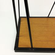 Table d’appoint chêne et métal noir 1950