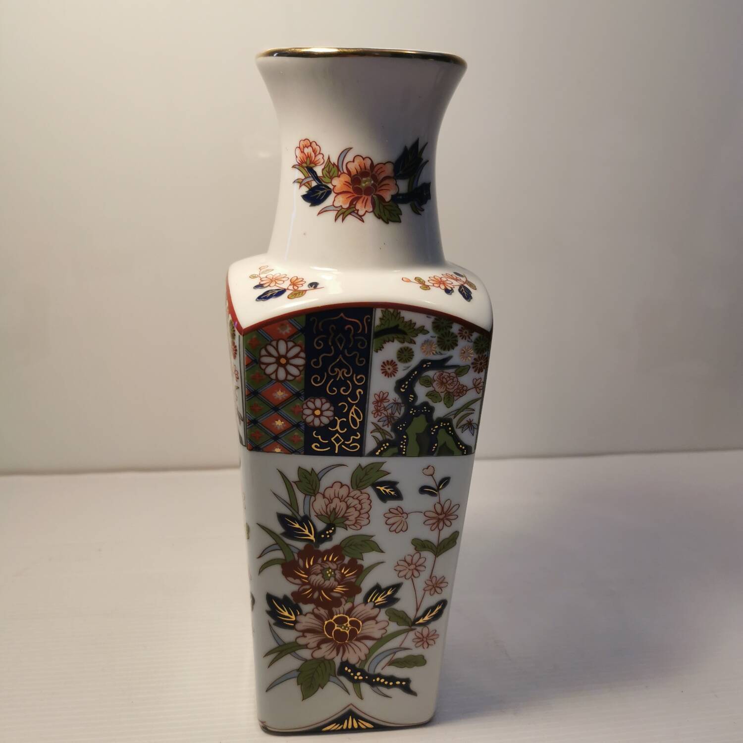 Vintage Japanese porcelain vase Imari floral cobalt red green