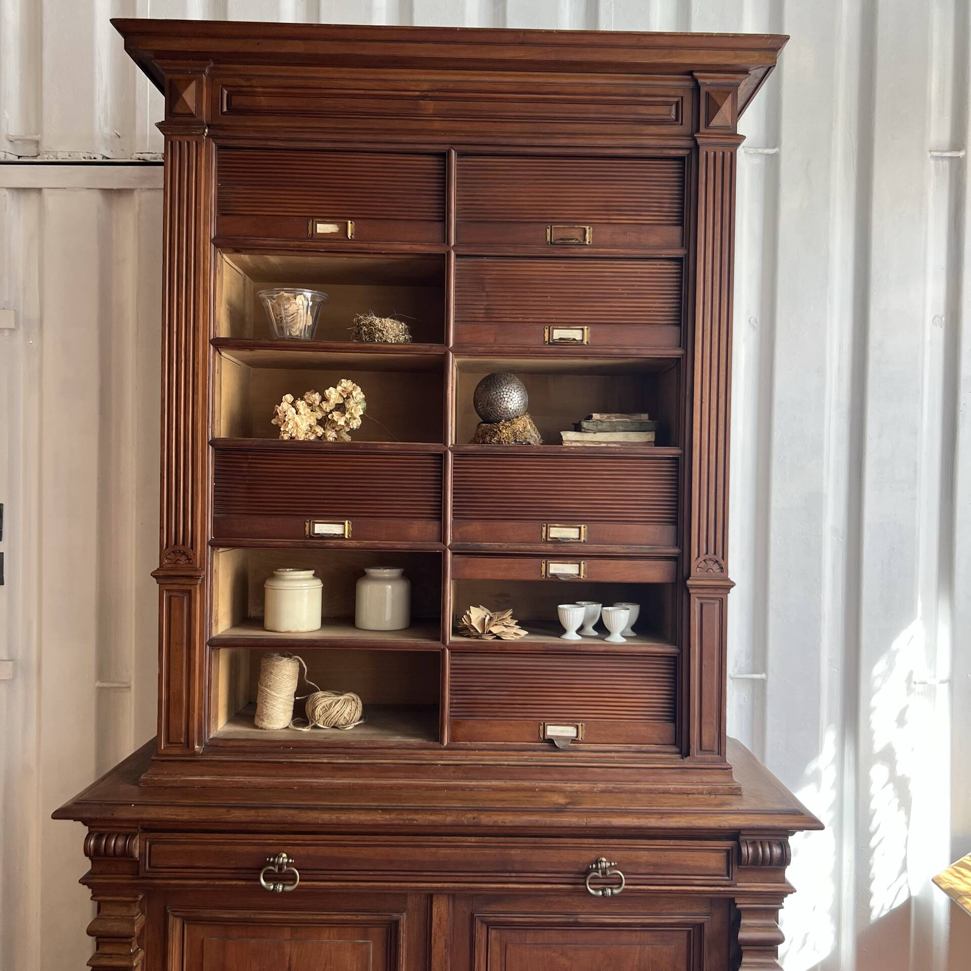 Ancien meuble de notaire