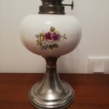 Porcelain and tin oil lamp from the commandery