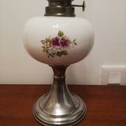 Porcelain and tin oil lamp from the commandery