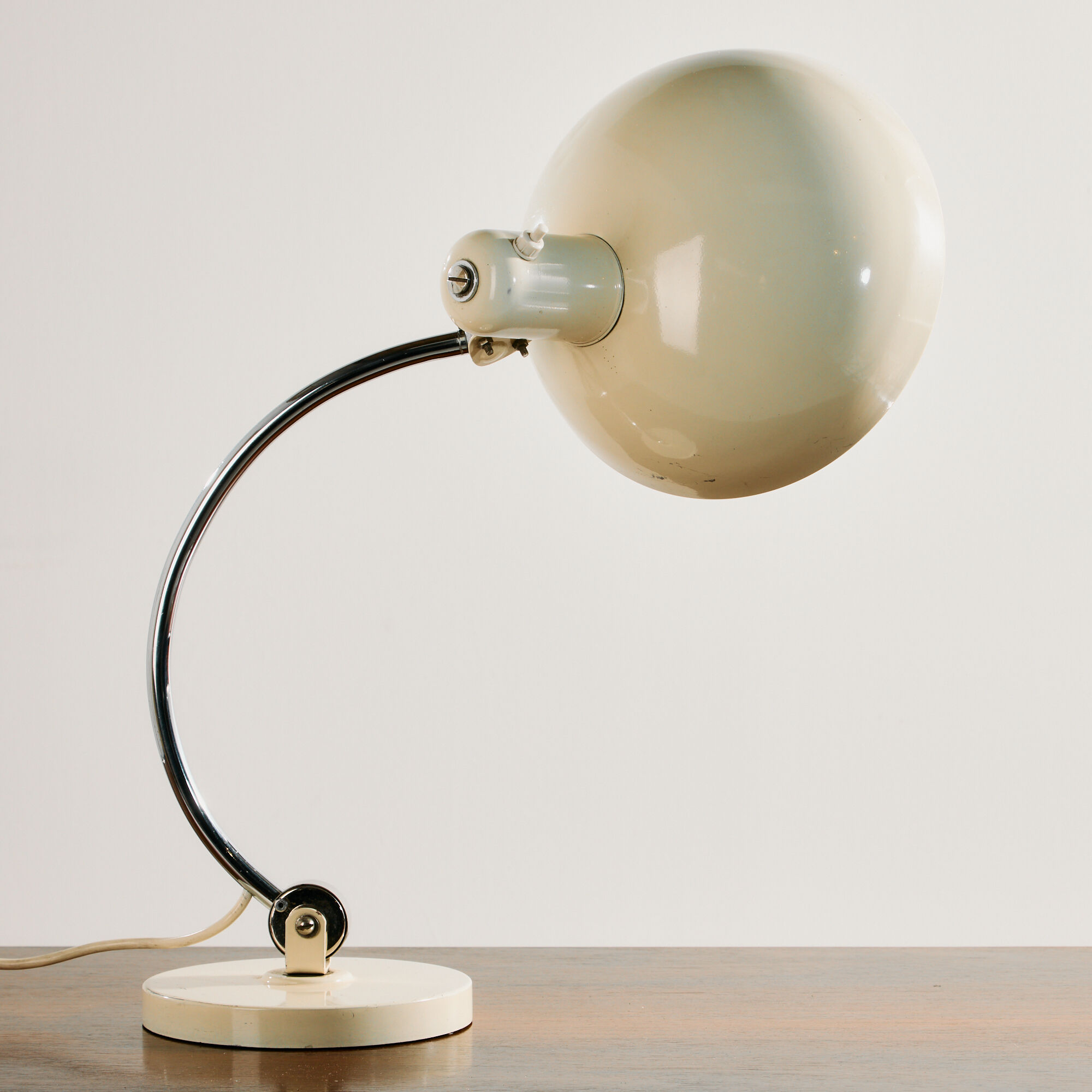 Lampe de table Bauhaus par Christian Dell pour Koranda