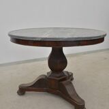Round table in wood and marble
