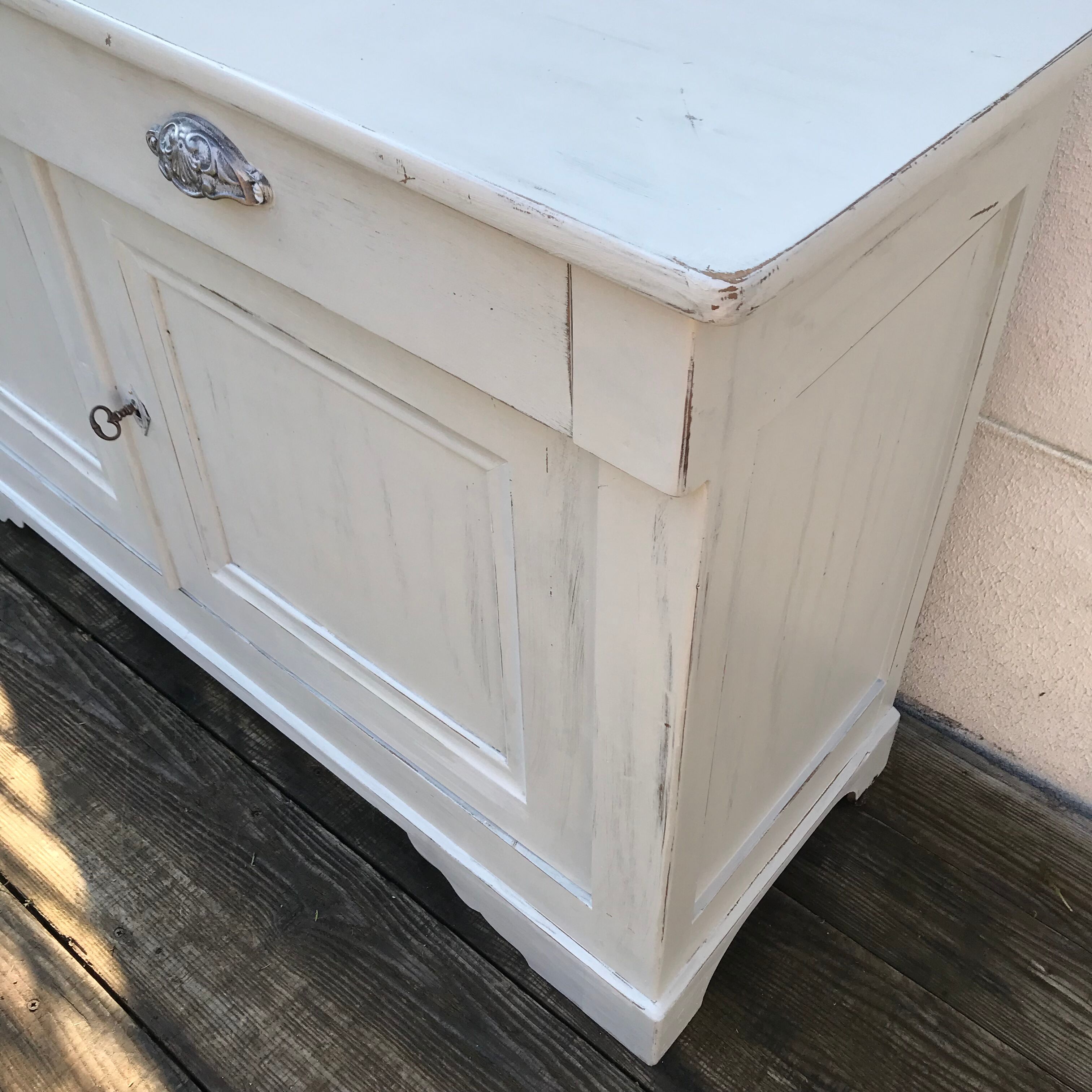 Large Parisian buffet gray putty