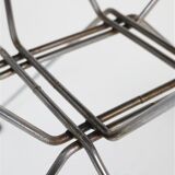 Set of 4 “DKR-2” wire chairs with “Bikini” by Charles & Ray Eames for Herman Miller / Mid-century modern design / 1950s / 1960s