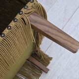 Canapé danois 3 places des années 1970, velours d'ameublement vert, pieds en bois de frêne.