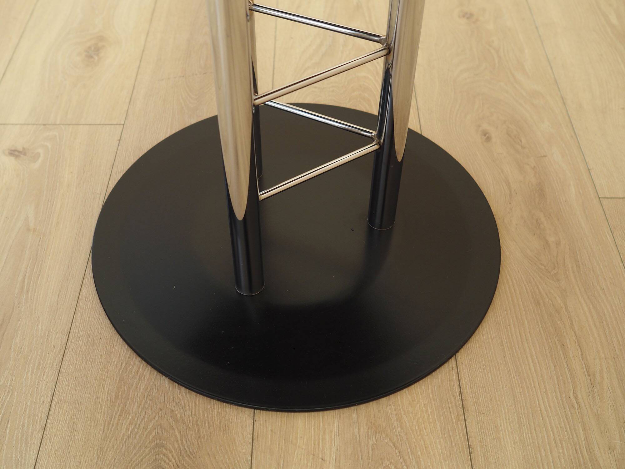 Table d'appoint en treillis italien, années 1970