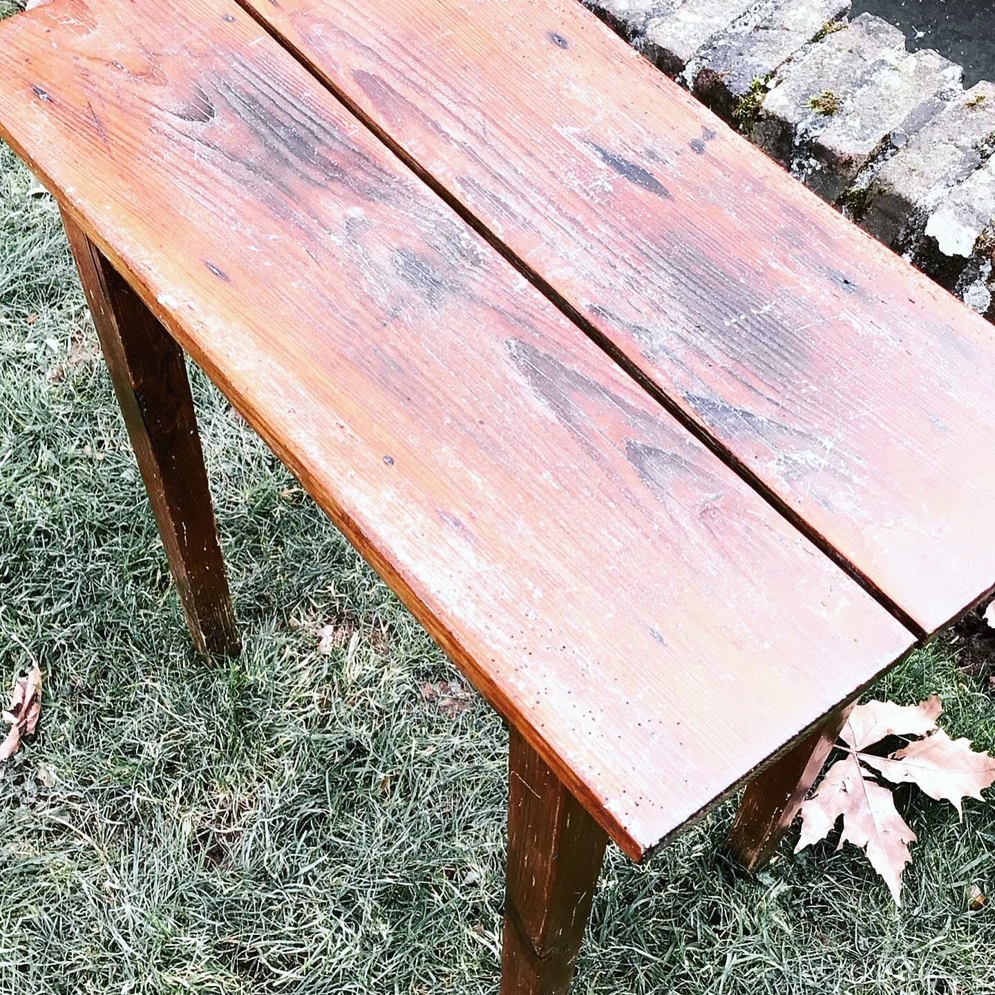 Elegant Farm Console stilt feet