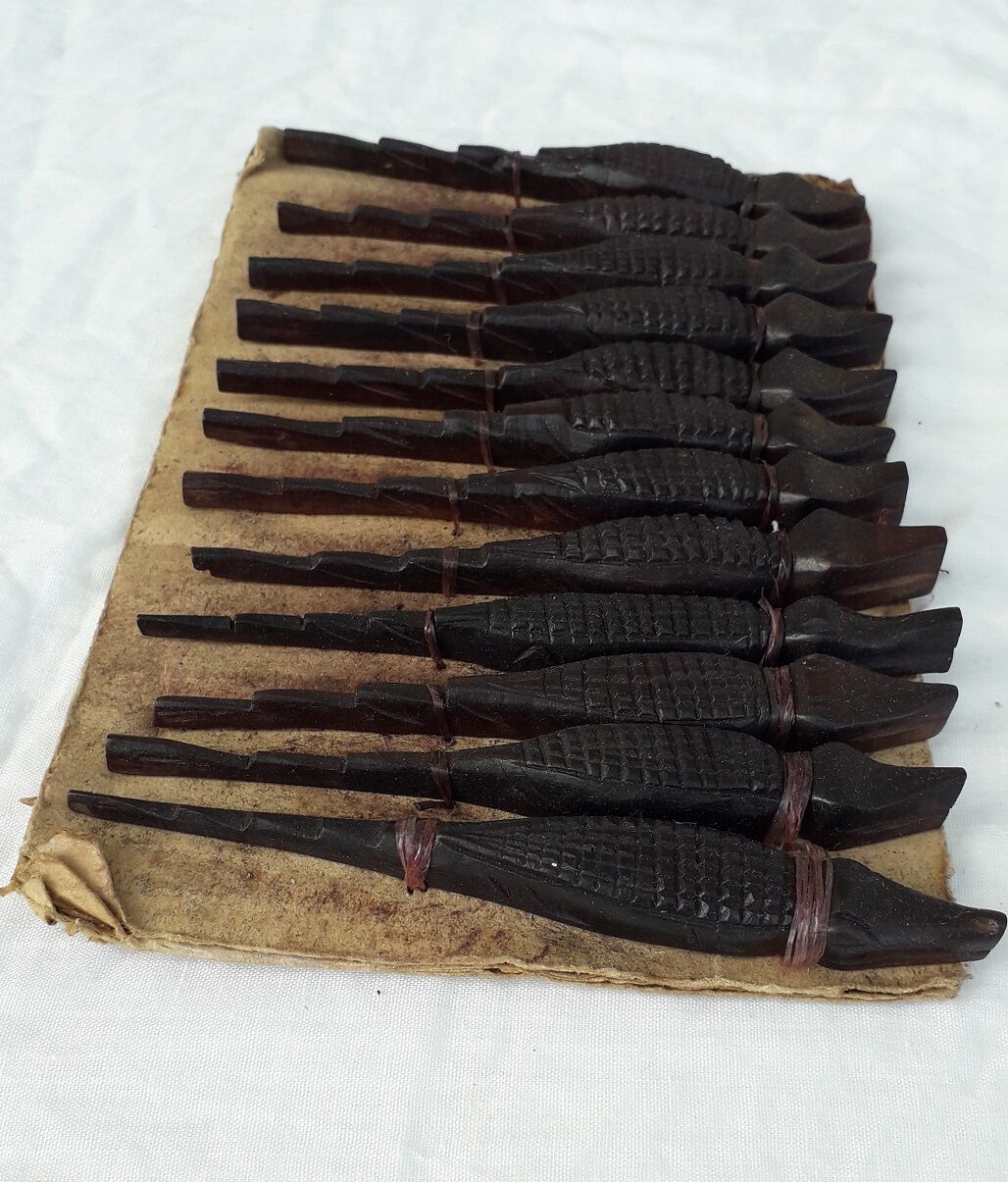 Porte-couteaux bois crocodile