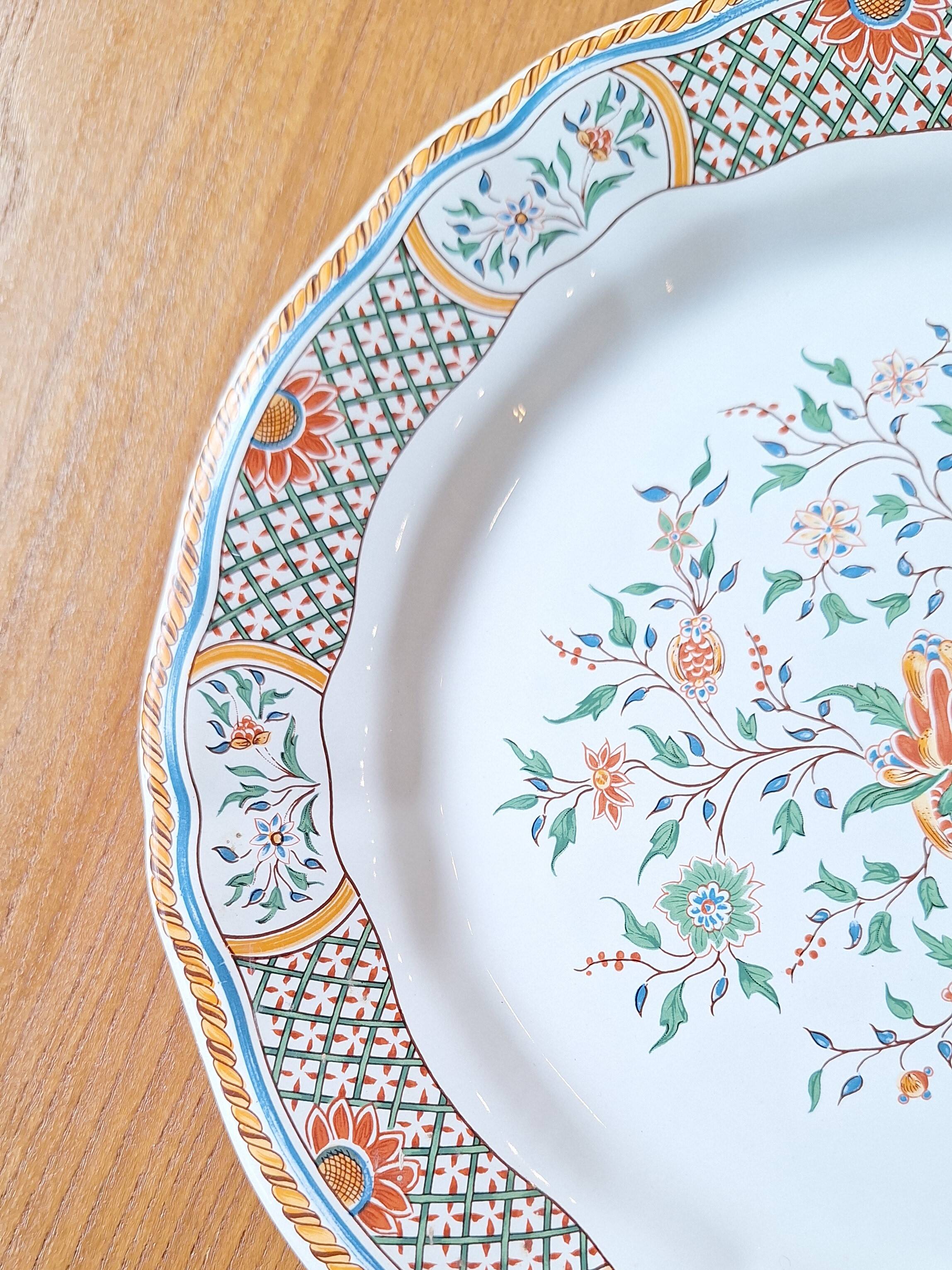 Gien earthenware plate "Rouen at Sainfoin"
