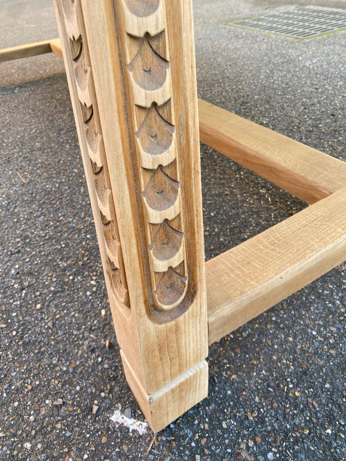 Renovated 19th-century Breton farmhouse dining table, extendable, in oak, 200-290 cm.