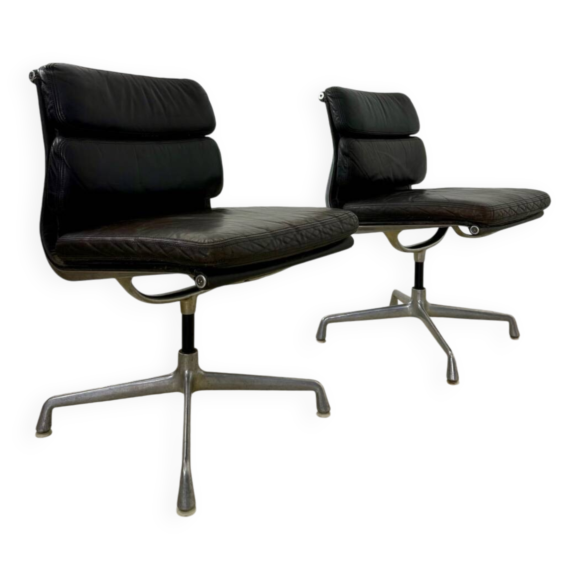 Lot of 2 leather soft pad armchairs chairs EA205 design Charles Eames Herman Miller edition vintage 60s