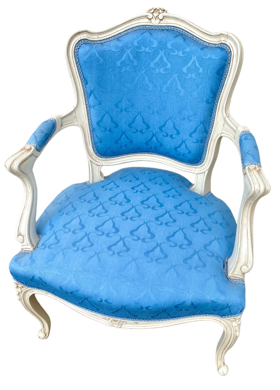 2 blue Louis XV armchairs