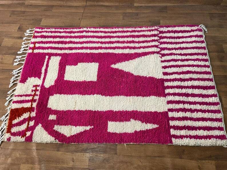 Large handmade pink rug 300cm x 200cm