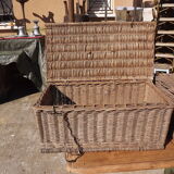 3 panières, old Wicker suitcases