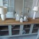 Buffet, desserte vintage réenchanté en vert de gris, plateau  bois.