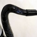 1980' Saxophone lamp in black earthenware & opaline globe