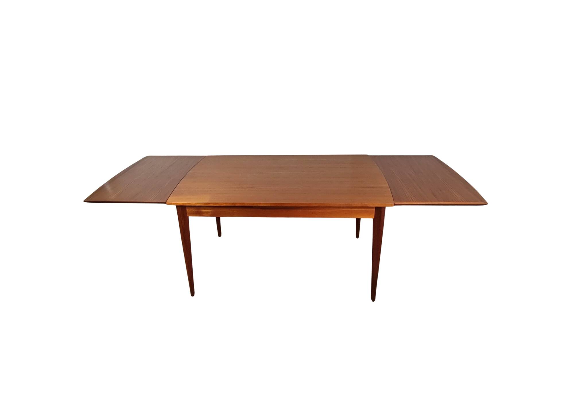 Scandinavian 60' extending table