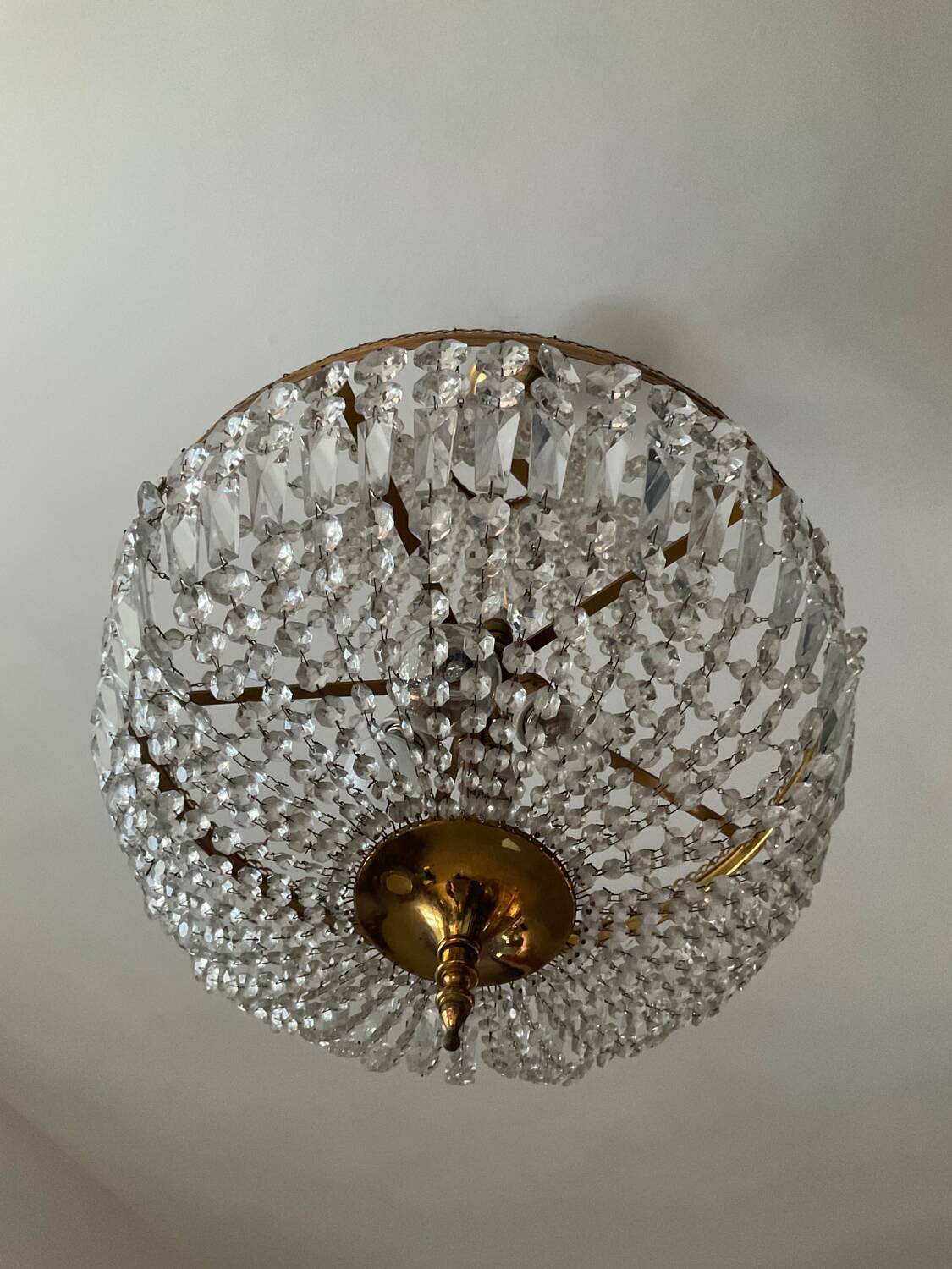 Lustre Montgolfière en laiton à pampilles