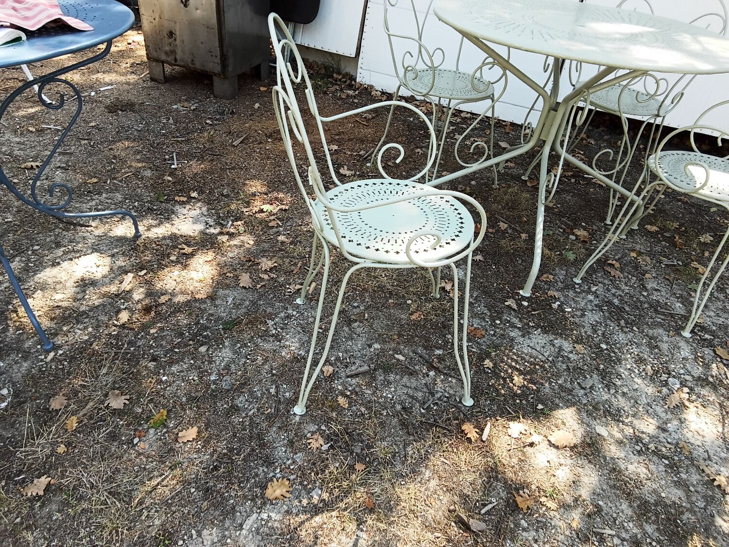 Salon de jardin en fer forgé vert
